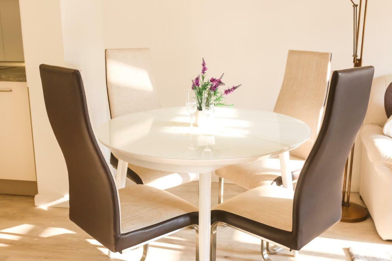 Ferienwohnung Min Herzing Rostock Esterno foto
