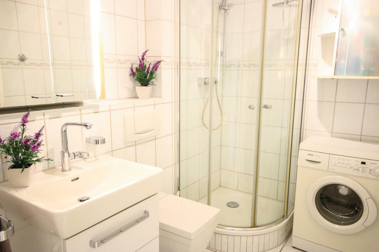 Ferienwohnung Min Herzing Rostock Esterno foto