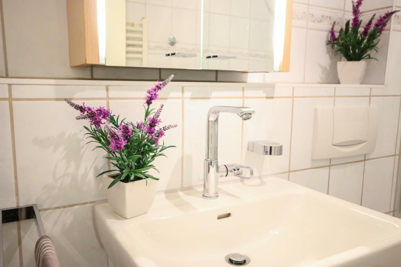 Ferienwohnung Min Herzing Rostock Esterno foto